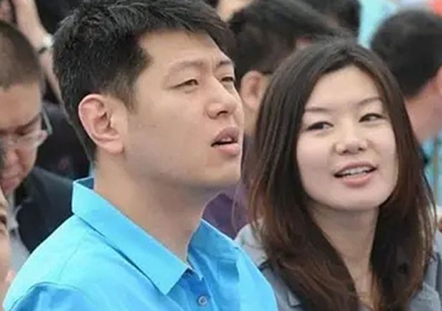 莫科:爱妻去世一夜白头,再婚娶亚洲蝶后,两人一同照顾前妻父母休闲区蓝鸢梦想 - Www.slyday.coM 莫科:爱妻去世一夜白头,再婚娶亚洲蝶后,两人一同照顾前妻父母休闲区蓝鸢梦想 - Www.slyday.coM