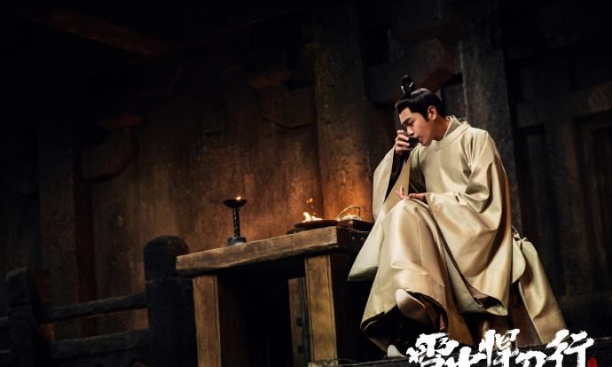 《雪中悍刀行》老黄明明武功高强，为何每次遇事就“怂”？休闲区蓝鸢梦想 - Www.slyday.coM