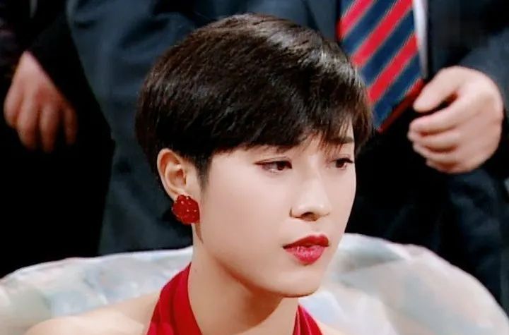 陈法蓉年轻时有多时髦30年前的齐耳短发惊艳了整个时尚圈