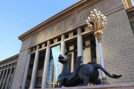 南区2013年建成,两区相互贯通,总建筑面积为53128平方米,是石家庄市的