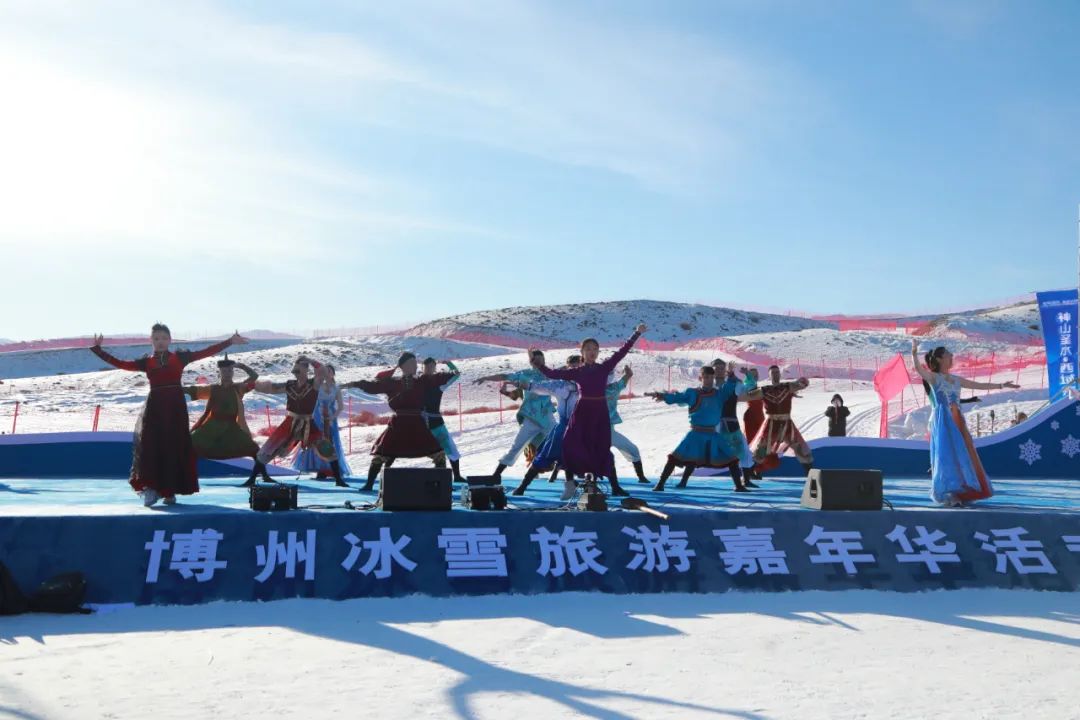 博州冰雪旅游嘉年华明天开幕，够你玩一个冬天！休闲区蓝鸢梦想 - Www.slyday.coM