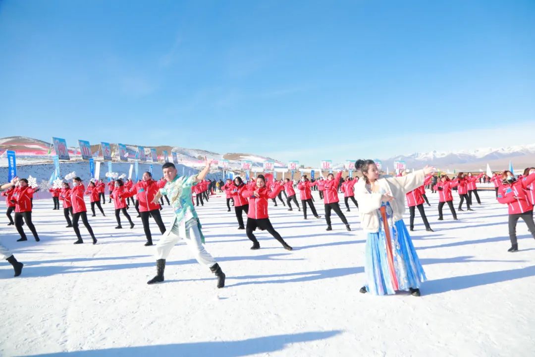博州冰雪旅游嘉年华明天开幕，够你玩一个冬天！休闲区蓝鸢梦想 - Www.slyday.coM