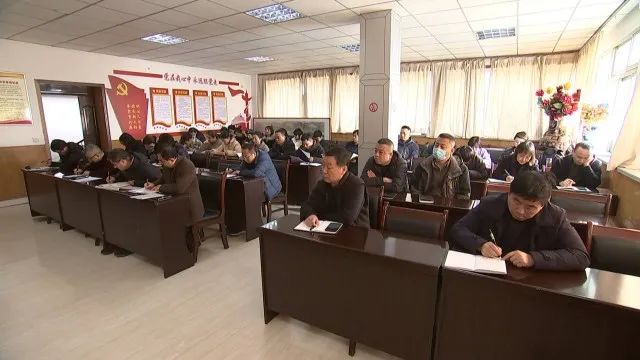 【认真学习贯彻党的十九届六中全会精神 奋力谱写庆阳老区高质量发展新篇章】埋头苦干 真抓实干 在新时代新征程上展现新作为休闲区蓝鸢梦想 - Www.slyday.coM