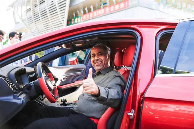 阿曼驻华大使纳赛尔：整个中国都在以“子弹头”列车的速度疾驰在高质量发展的道路上休闲区蓝鸢梦想 - Www.slyday.coM