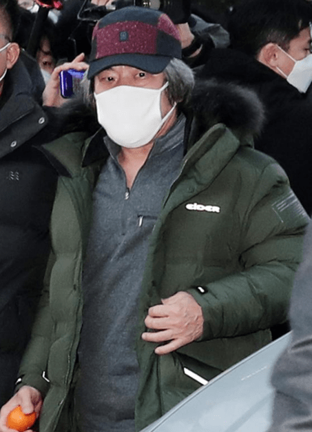 《素媛》案原型罪犯赵斗淳家中遇袭，被陌生男子拿钝器打破头休闲区蓝鸢梦想 - Www.slyday.coM