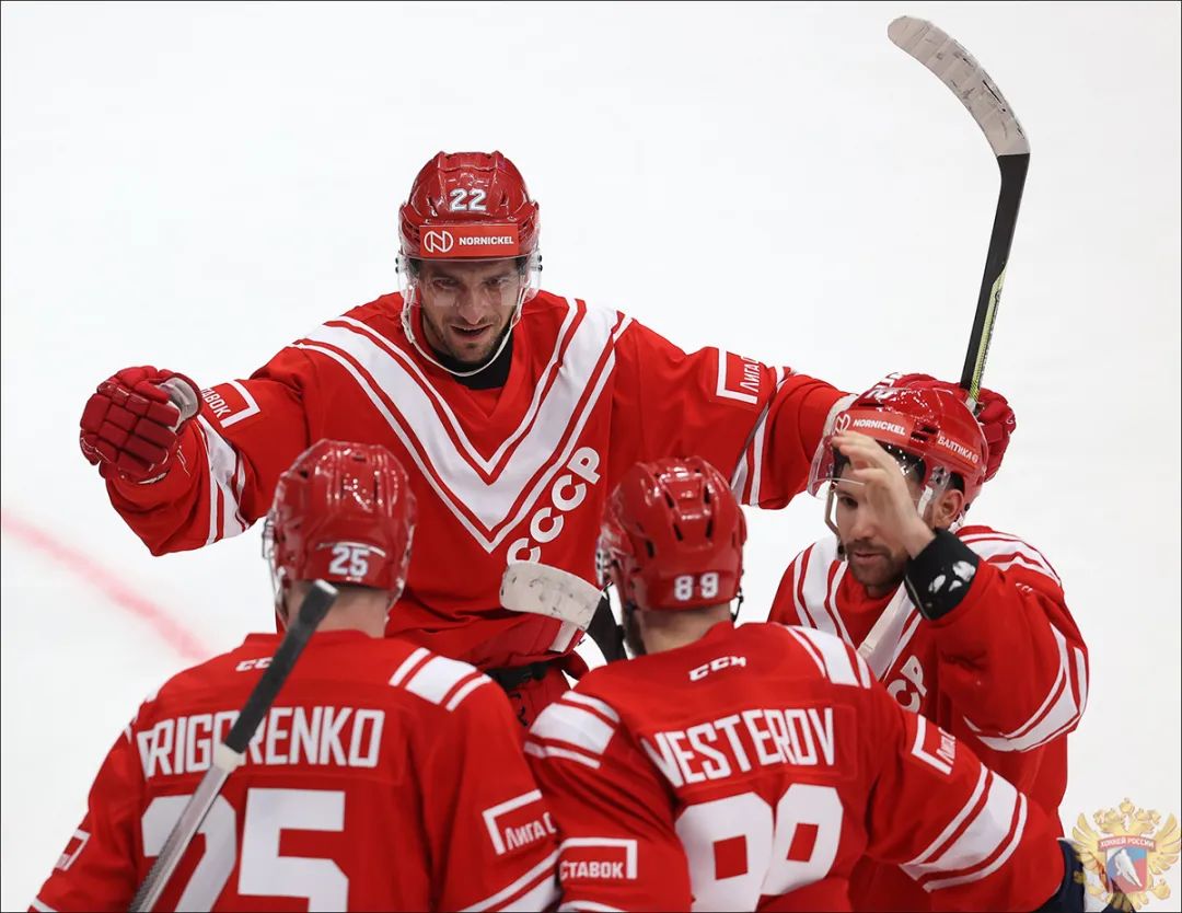 核查俄罗斯冰球队因遭制裁改穿苏联队服部分虚假