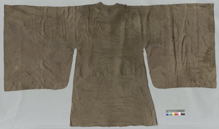 圆领素罗大袖衫&nbsp;南宋&nbsp;台州市黄岩区南宋赵伯澐墓出土&nbsp