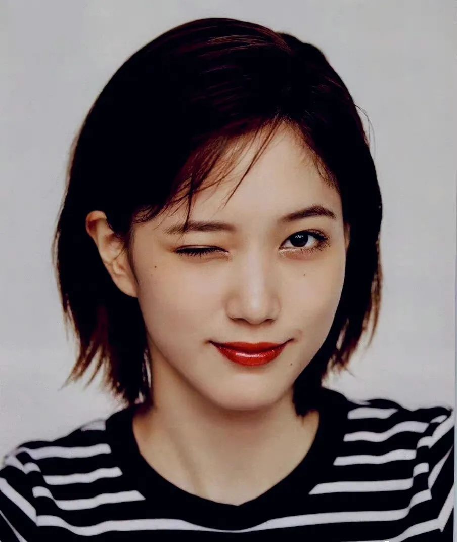 日本最美宅女被网暴多年选择隐忍 如今登广告女王宝座年收超1 2亿 本田翼 新浪新闻
