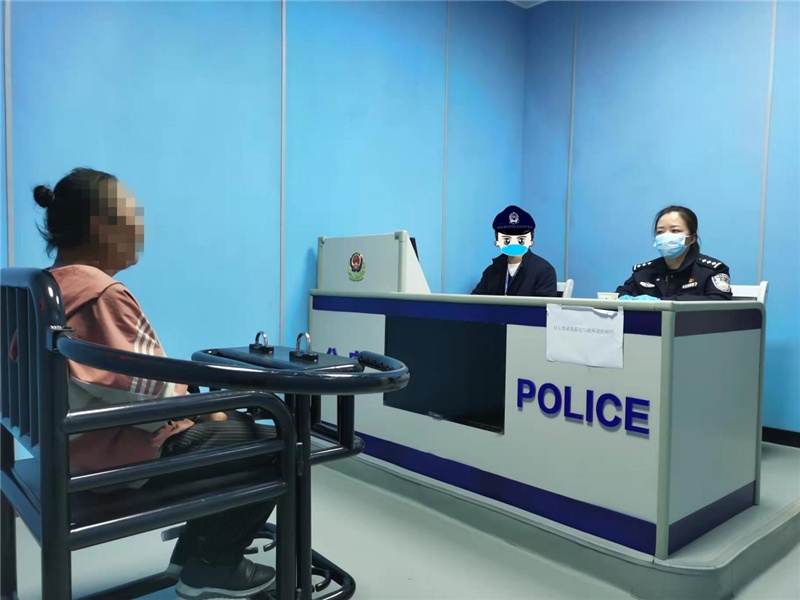 "碰瓷女王"感叹"看守所好多了"|碰瓷|看守所|贺州市_新浪新闻