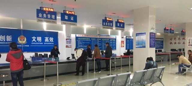 杭州女子选中尾号555车牌,第二天“自动”变号为824休闲区蓝鸢梦想 - Www.slyday.coM 杭州女子选中尾号555车牌,第二天“自动”变号为824休闲区蓝鸢梦想 - Www.slyday.coM