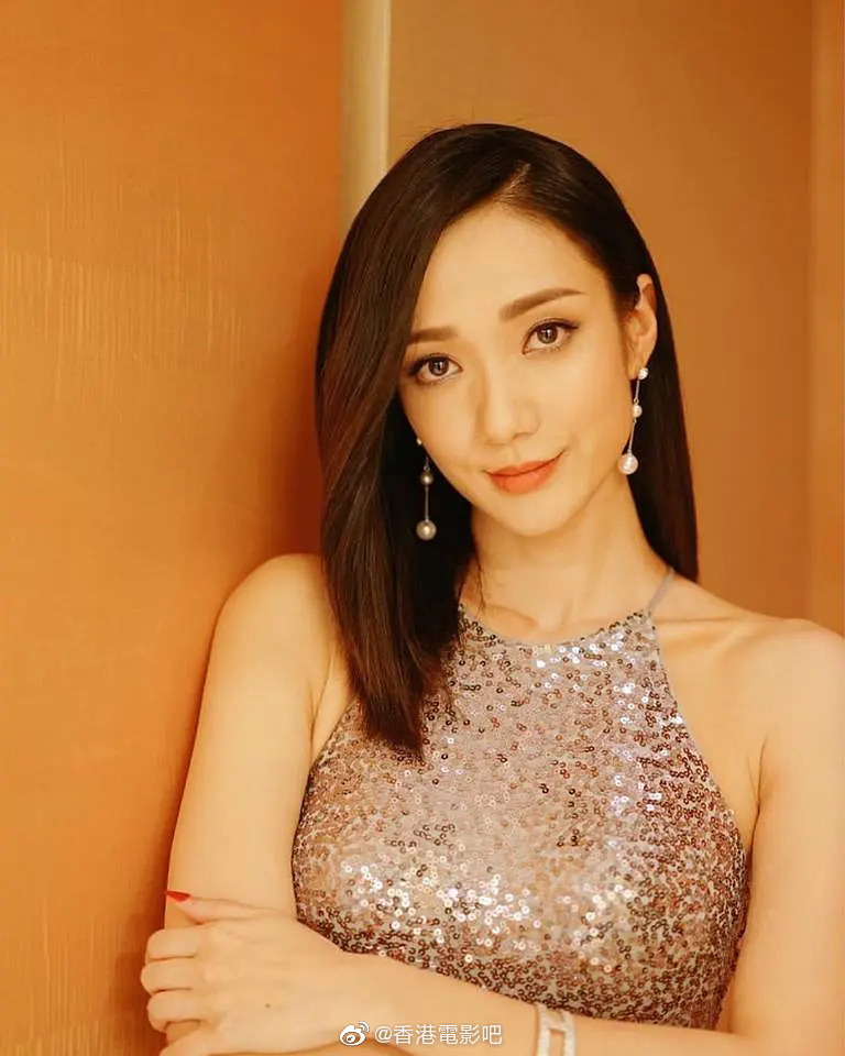 王君馨宣布离巢无线