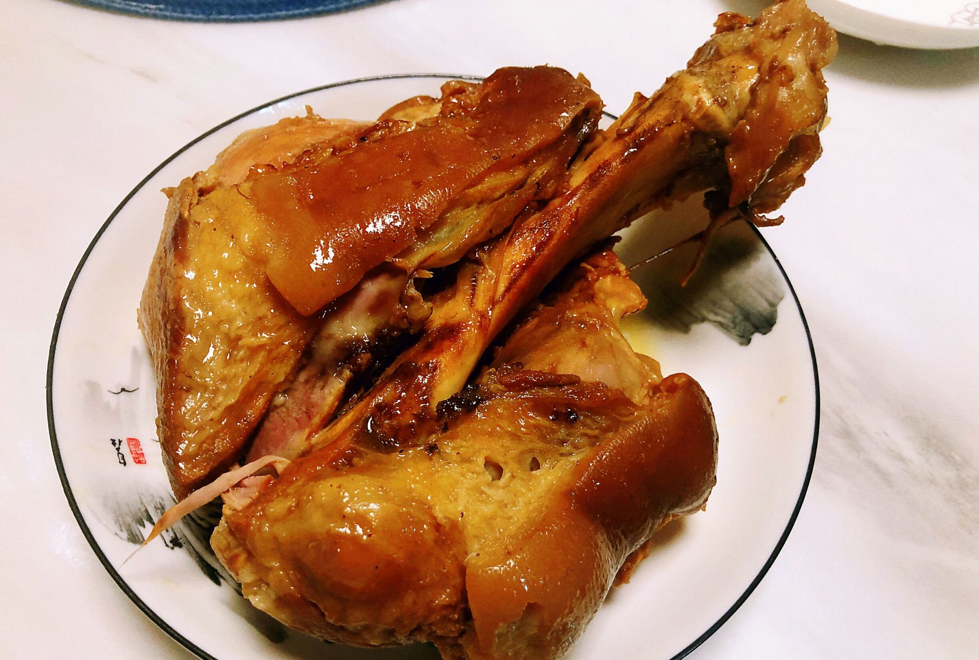 冬季吃羊肉不如吃猪蹄髈炖一锅鲜香软烂胶质满满