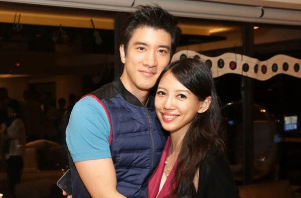 李靓蕾控诉王力宏出轨，多位圈内女艺人被牵扯，周杰伦已将他取关休闲区蓝鸢梦想 - Www.slyday.coM