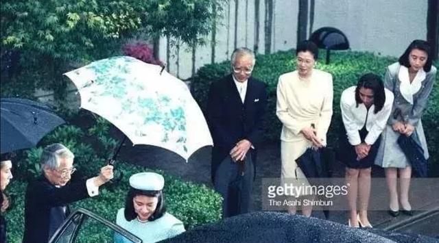 优美子的颜值真高,不亚于美智子,雅子大婚母亲的表情说明一切休闲区蓝鸢梦想 - Www.slyday.coM 优美子的颜值真高,不亚于美智子,雅子大婚母亲的表情说明一切休闲区蓝鸢梦想 - Www.slyday.coM