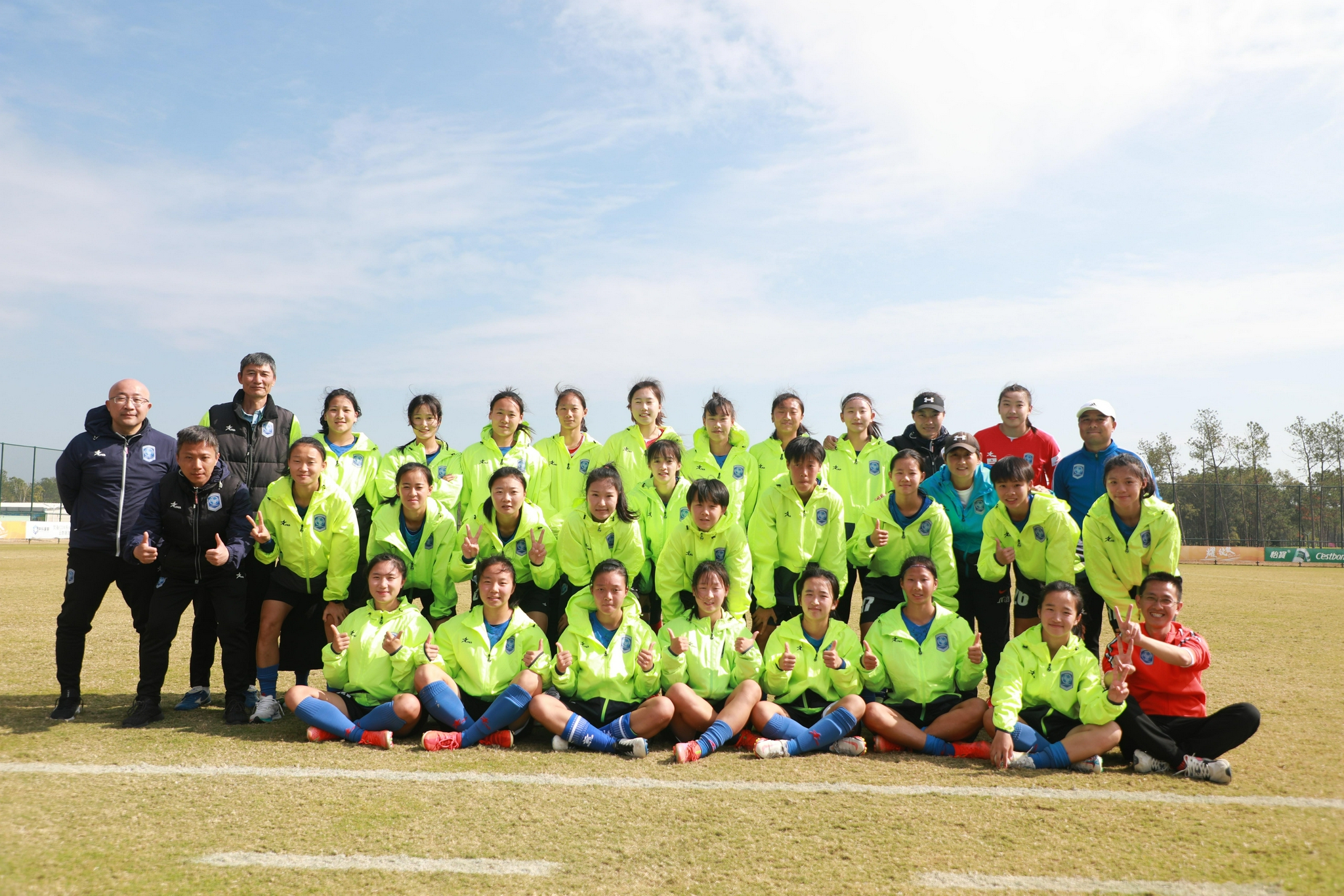 3名来自女超联赛长春卓越女足,主教练赵岩来自长春,曾带队获得全国