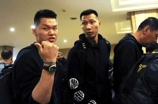 篮协将换届，球迷热议朱芳雨和王芳，现在是什么职务，年薪多少钱休闲区蓝鸢梦想 - Www.slyday.coM