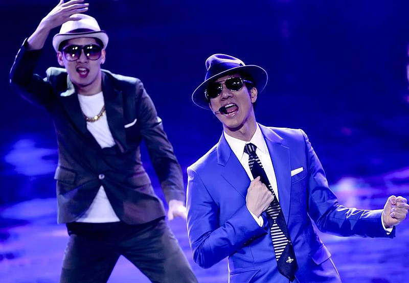 出轨、约炮……王力宏的20年商业版图,被前妻一夜戳穿休闲区蓝鸢梦想 - Www.slyday.coM 出轨、约炮……王力宏的20年商业版图,被前妻一夜戳穿休闲区蓝鸢梦想 - Www.slyday.coM