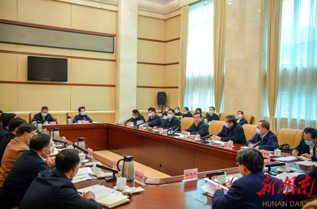 张庆伟主持召开省政法队伍教育整顿领导小组第八次会议