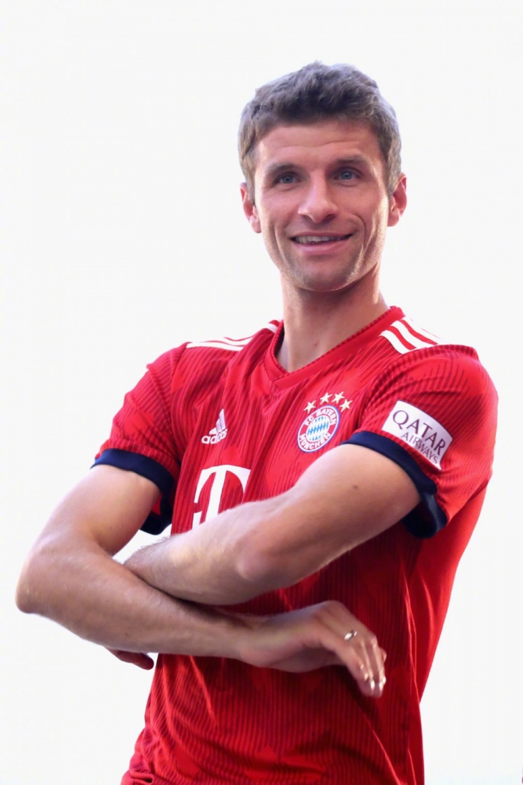 拜仁官方回顾托马斯-穆勒400场德甲历程容颜变化|拜仁|托马斯-穆勒