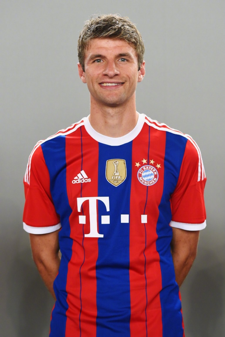 拜仁官方回顾托马斯-穆勒400场德甲历程容颜变化|拜仁|托马斯-穆勒