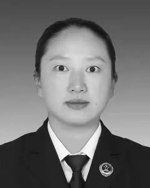 广西壮族自治区资源县检察院检委会委员,第一检察部副主任曹艳群长期
