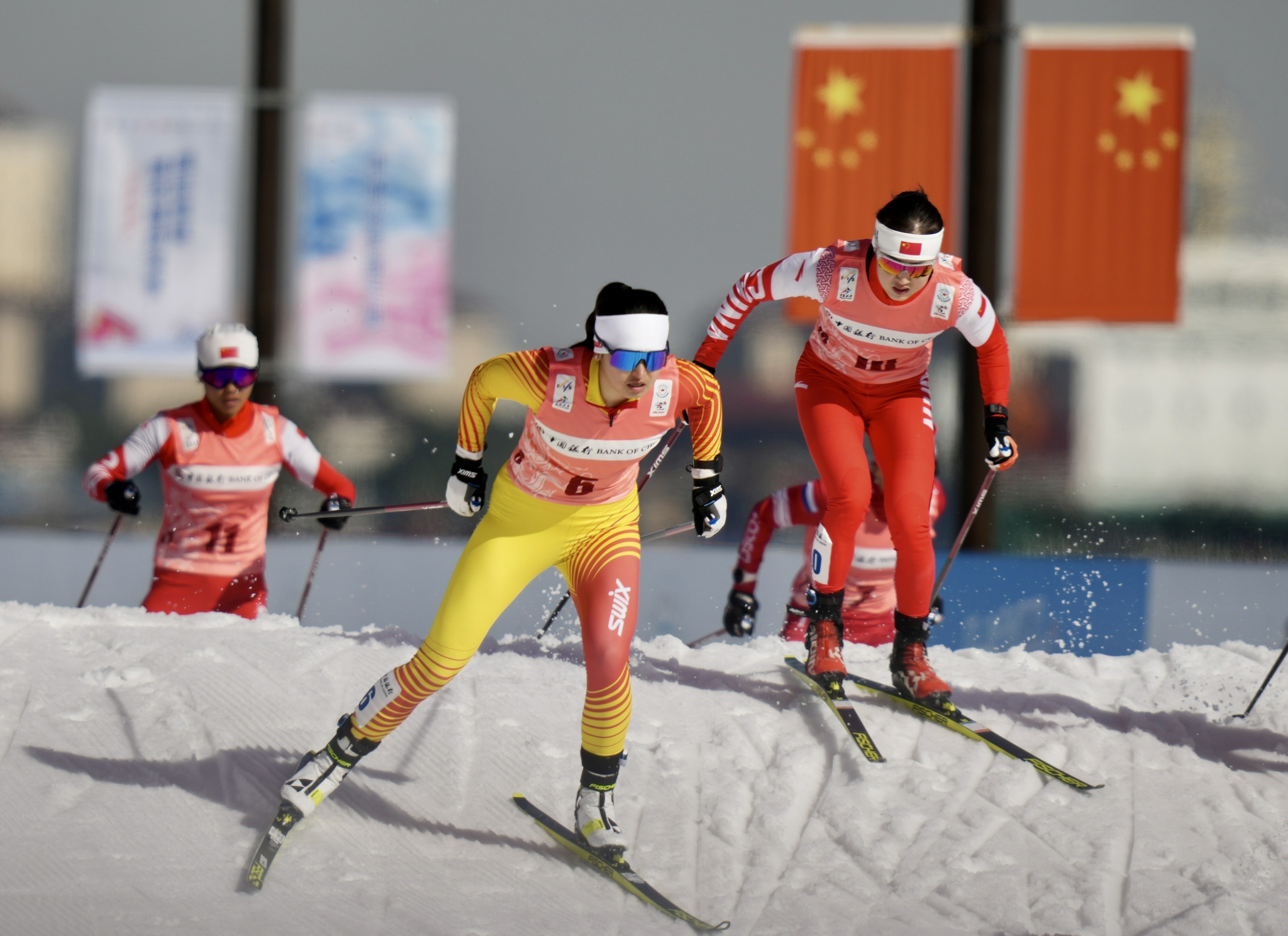 黄浦江畔上演越野滑雪赛事中国队备战冬奥进入最后冲刺