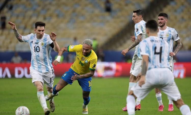 内马尔对梅西冠军合照怒喷垃圾话,表情包抢镜|迪玛利亚|帕雷德斯|梅西