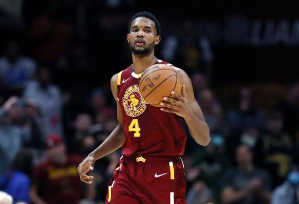 探花郎莫布里触发新冠协议