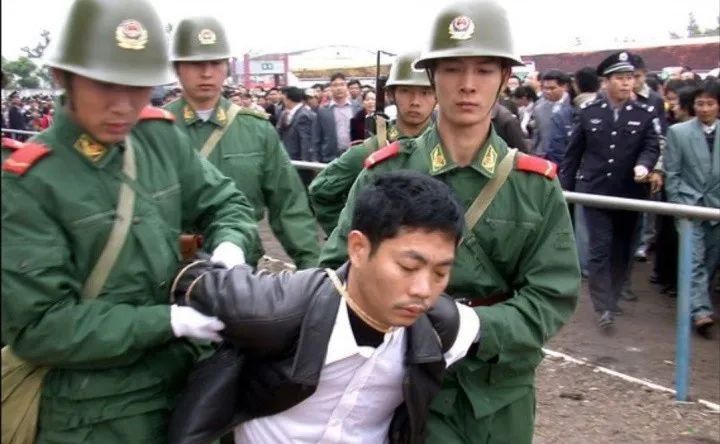 被执行枪决能不能通过蛇皮走位躲开丨轻武专栏