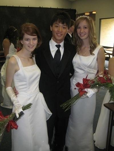 张恒旧照曝光!名牌大学毕业时髦又阳光,富二代遇上郑爽改写人生