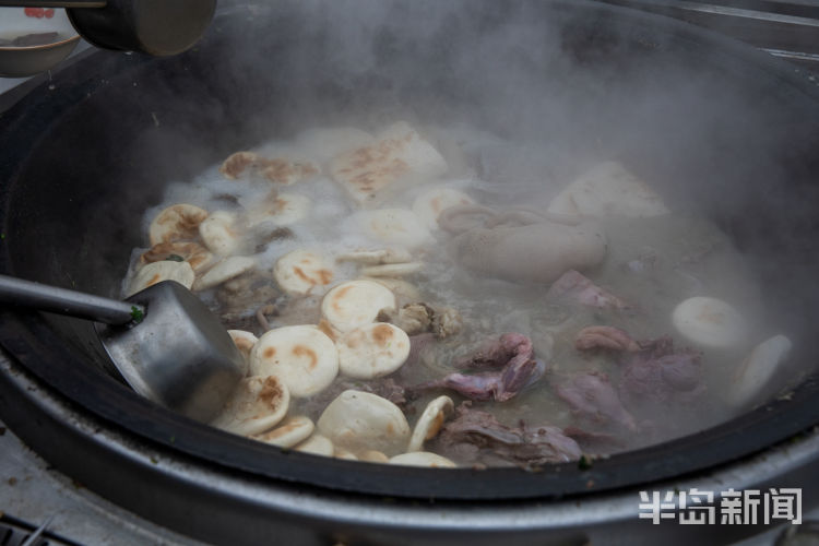 泊里"馇锅子",尝尝青岛版羊肉泡馍