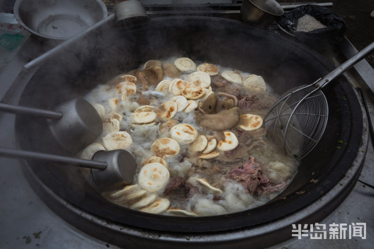 泊里"馇锅子",尝尝青岛版羊肉泡馍