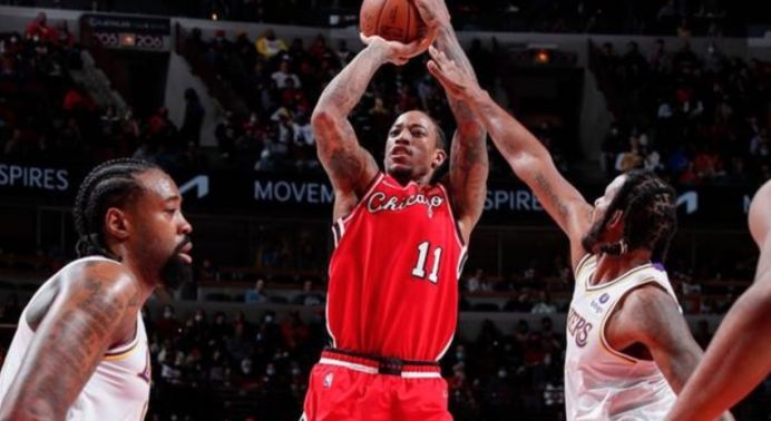 因爱生恨!赛季最高得分两度献给湖人!这就是湖人不要的德罗赞休闲区蓝鸢梦想 - Www.slyday.coM 因爱生恨!赛季最高得分两度献给湖人!这就是湖人不要的德罗赞休闲区蓝鸢梦想 - Www.slyday.coM