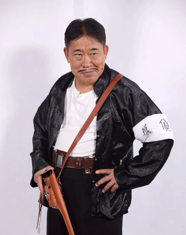 7岁成歪嘴的杜旭东如今成国家一级演员妻子漂亮生活幸福