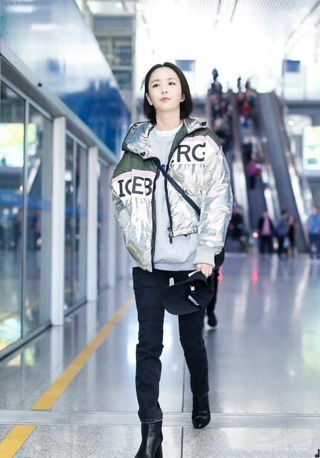 佟丽娅最近状态是真好清纯与优雅并存完全不像生过孩子的人