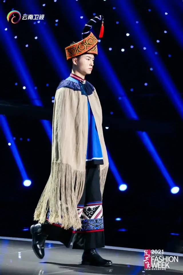 昆明民族时装周彝族绣娘的指尖艺术