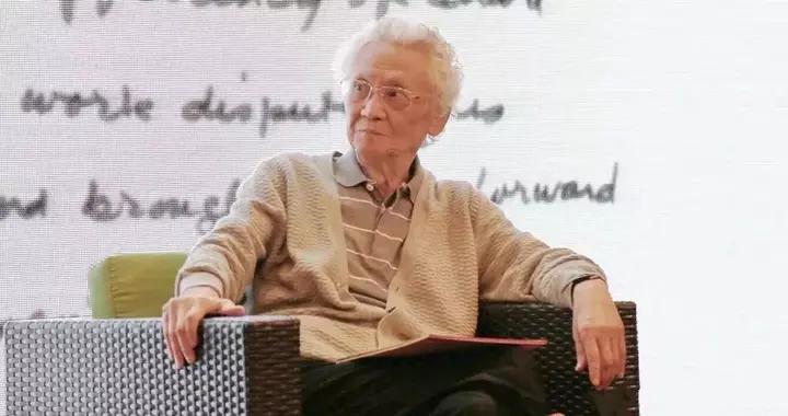 张五常:对我影响最大的四本书|原富|经济解释_新浪新闻