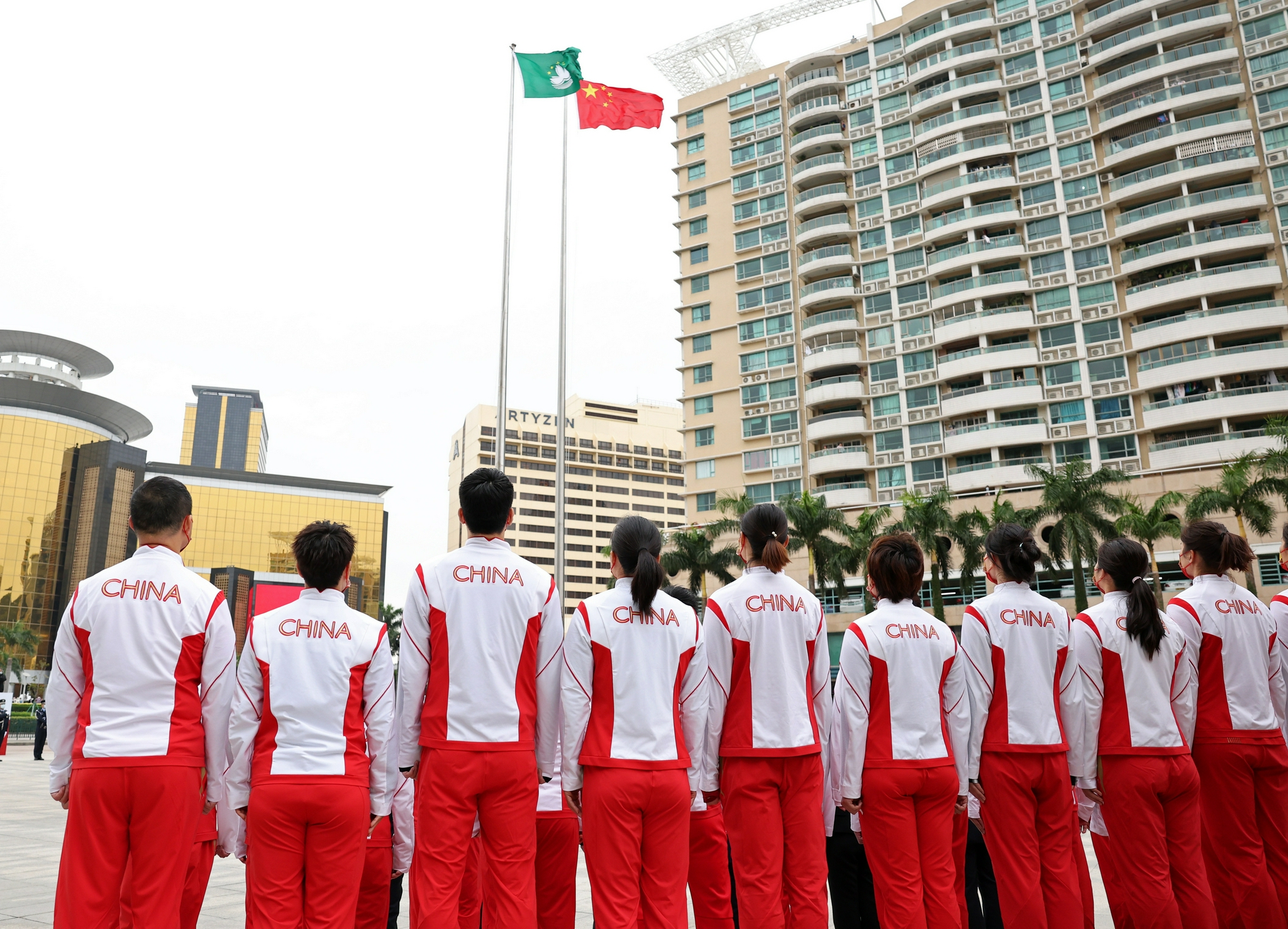 内地奥运健儿代表团参加庆祝澳门回归22周年升旗仪式休闲区蓝鸢梦想 - Www.slyday.coM