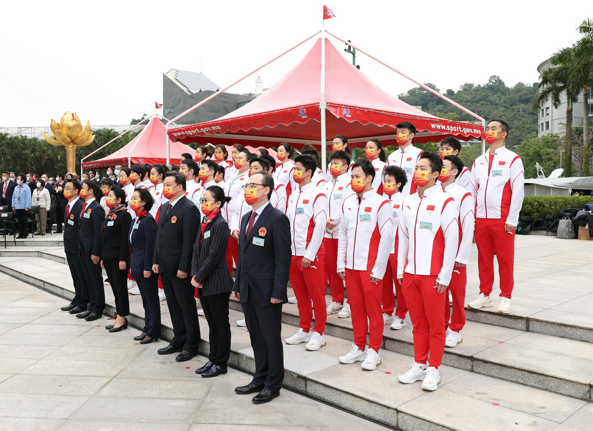 内地奥运健儿代表团参加庆祝澳门回归22周年升旗仪式休闲区蓝鸢梦想 - Www.slyday.coM