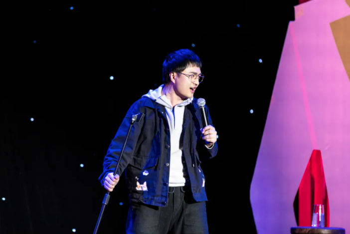 刘旸教主:在场者|巡演_新浪新闻