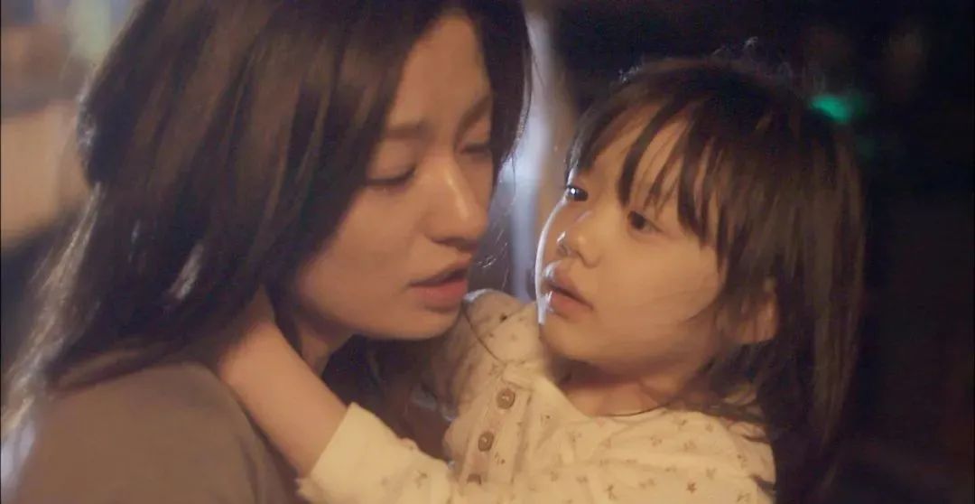 “妈妈，我后桌总用笔扎我”：孩子向你发求救信号，先别急着找老师，而是要……休闲区蓝鸢梦想 - Www.slyday.coM