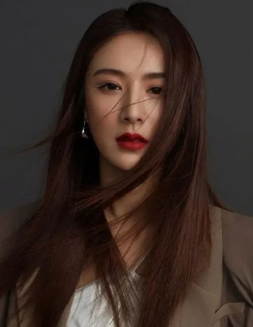 震惊！薇娅偷逃税被罚13亿！我们全家就是从猴开始也赚不了这么多钱啊！休闲区蓝鸢梦想 - Www.slyday.coM