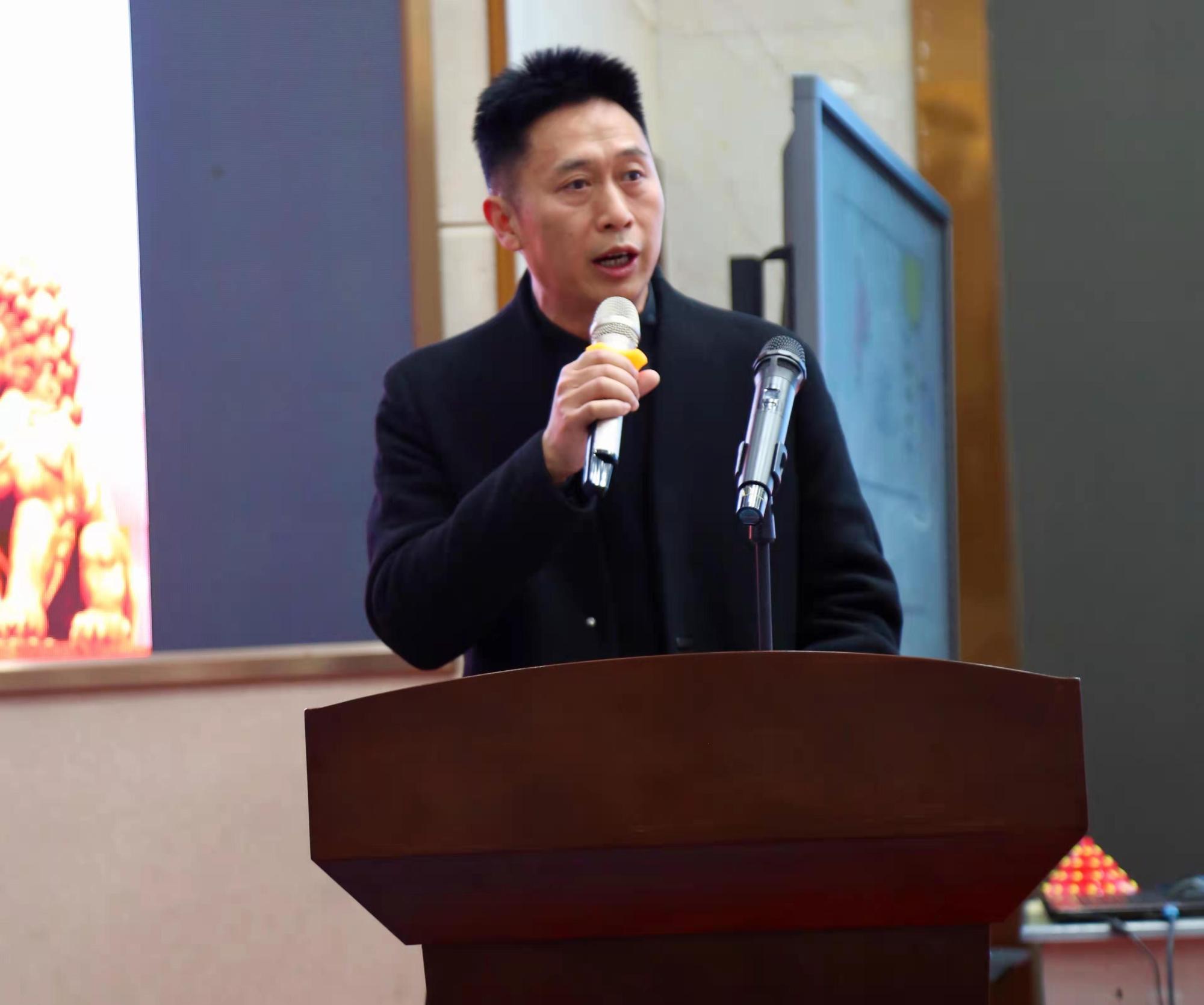 合川龙市中学党委书记,校长杨树吉致辞(央广网发 合川龙市中学供图)