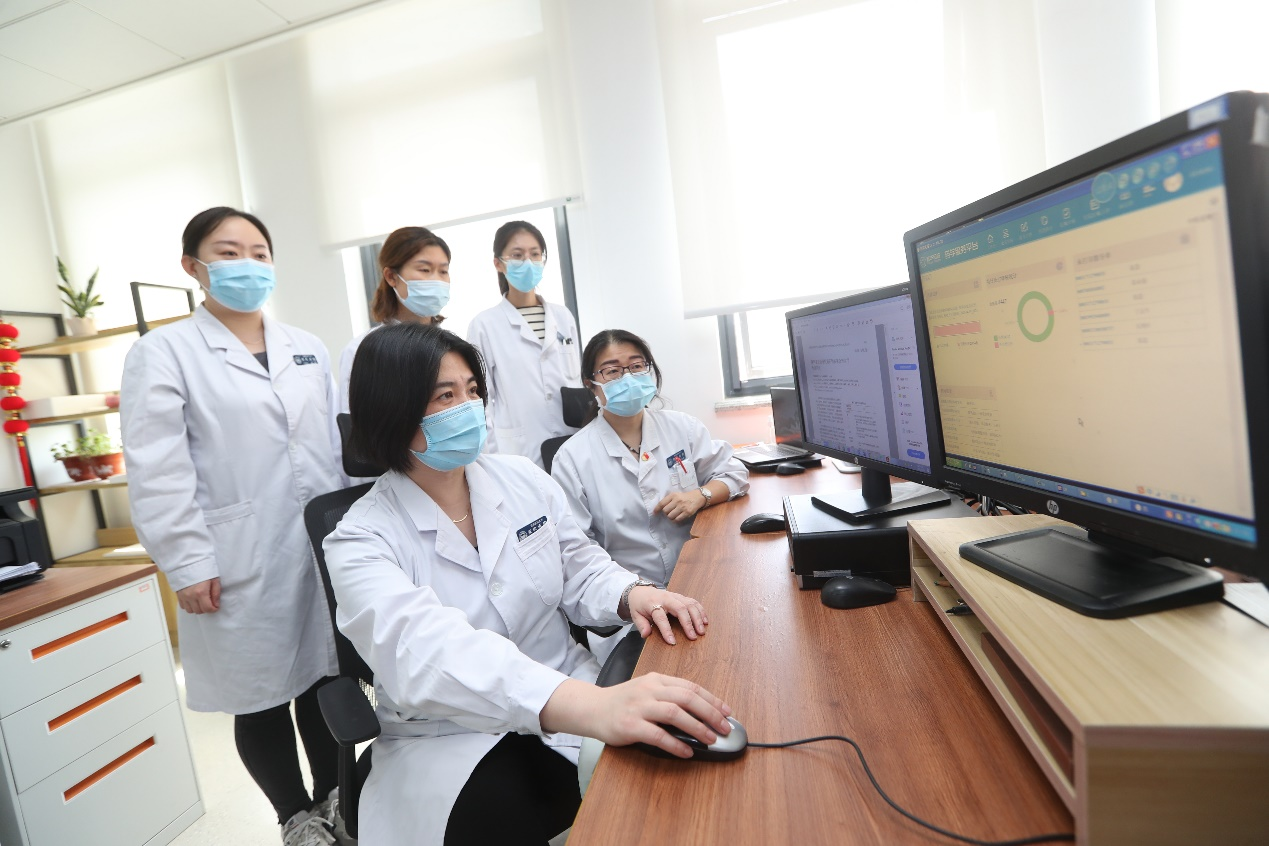 国内高校是给国外培养吗