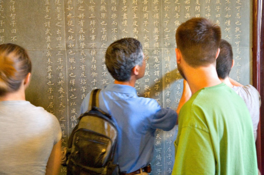 《论语》新译在美获奖，倪培民谈学术翻译讲好中国故事休闲区蓝鸢梦想 - Www.slyday.coM