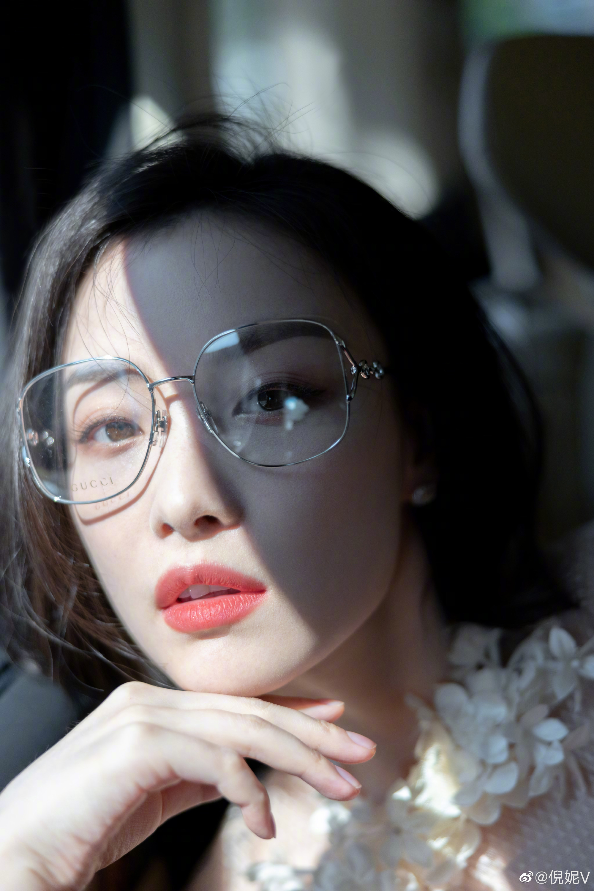 倪妮晒泳装照姐姐身材真的绝了
