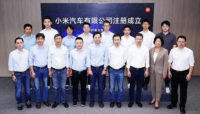 都是50岁后跨界造电动车，对比李一男，为什么大家更看好雷军？