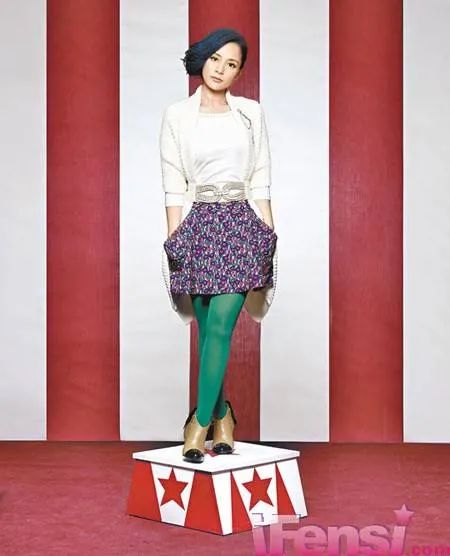 为什么香港明星的穿搭越来越土了?休闲区蓝鸢梦想 - Www.slyday.coM 为什么香港明星的穿搭越来越土了?休闲区蓝鸢梦想 - Www.slyday.coM