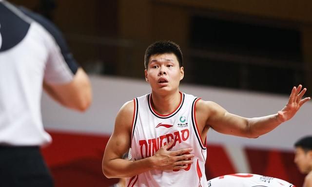 刚好一点后再次因伤赛季报销赵大鹏的职业生涯在悲惨