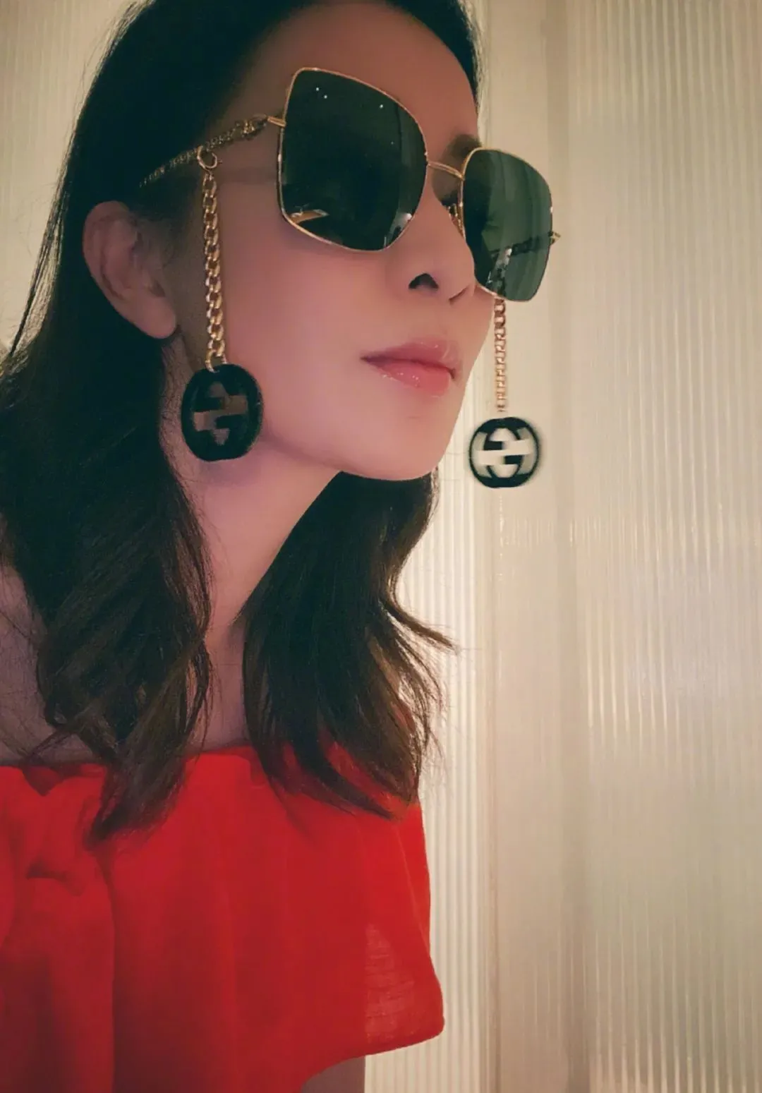 为什么香港明星的穿搭越来越土了?休闲区蓝鸢梦想 - Www.slyday.coM 为什么香港明星的穿搭越来越土了?休闲区蓝鸢梦想 - Www.slyday.coM